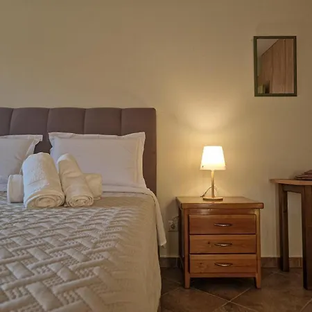 Golden View 1 Kato Samikon