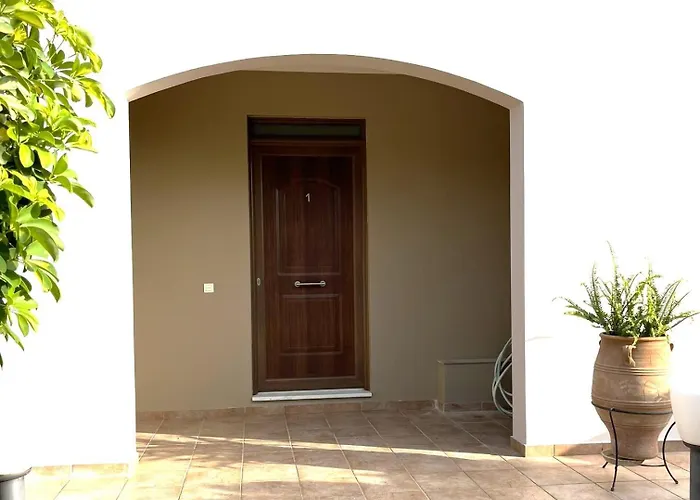 Golden View 1 Kato Samikon